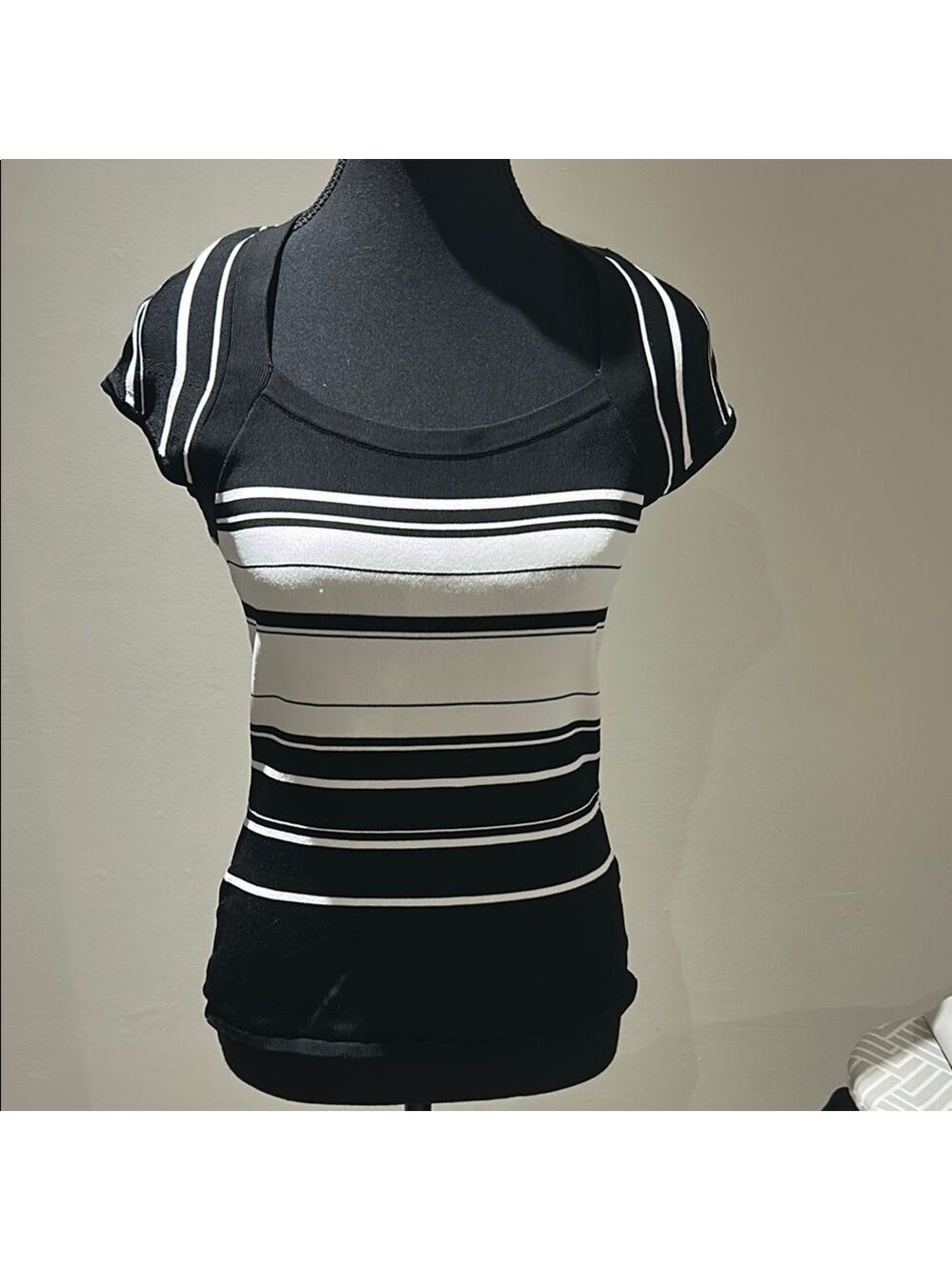 White House Black Market Fitted Cap Sleeve T-Shirt Black and White